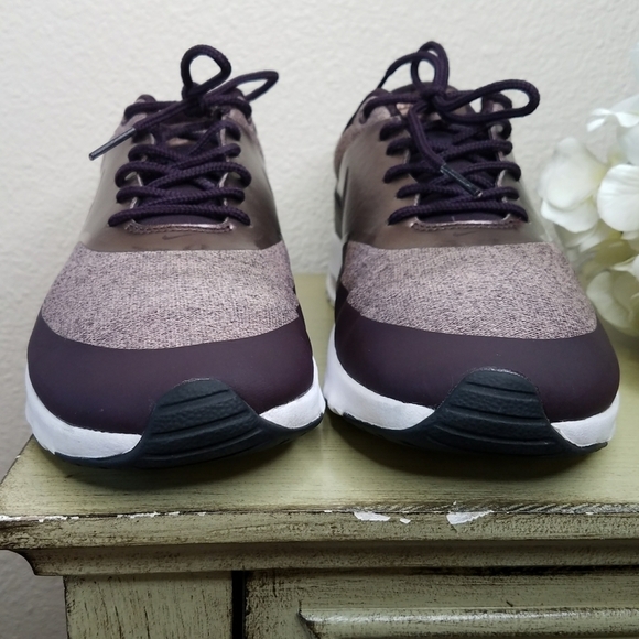 Nike Air Max Thea Knit Sneakers - Picture 3 of 10